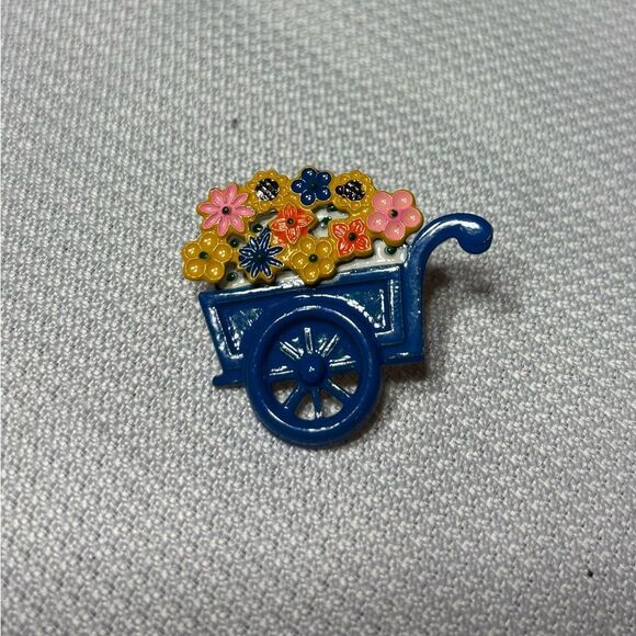 Vintage Floral Brooch Excellent Preloved Condition - Picture 2 of 4